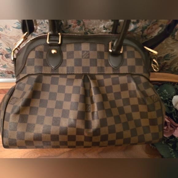 Louis Vuitton DAMIER TREVI Purse - Picture 2 of 13